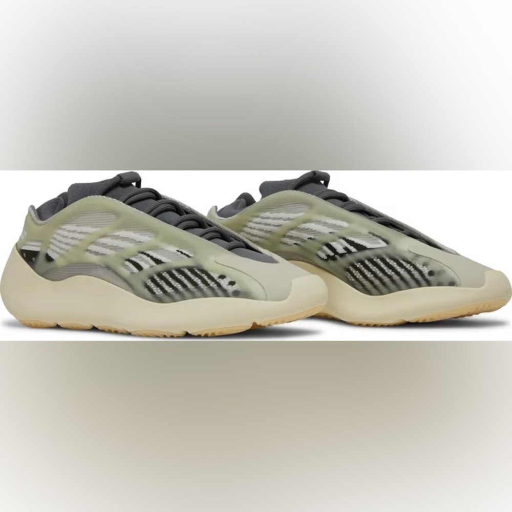 Yeezy 700 V3 'Fade Salt'